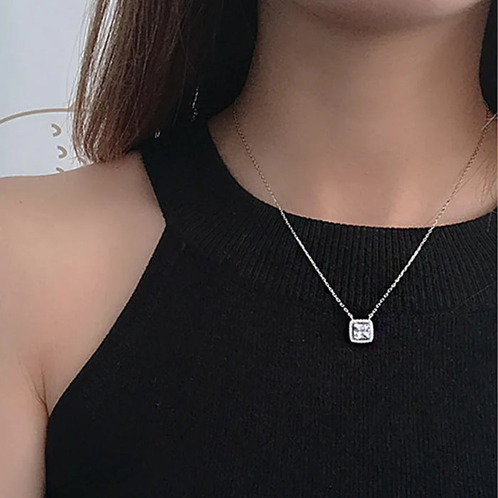 Cubic Zirconia Halo Pendant Necklace | Braviixx