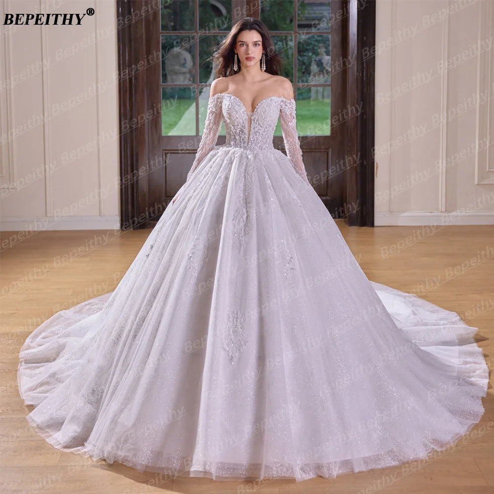 Sweetheart A-Line Wedding Dress | Long Sleeves & Court Train | Braviixx