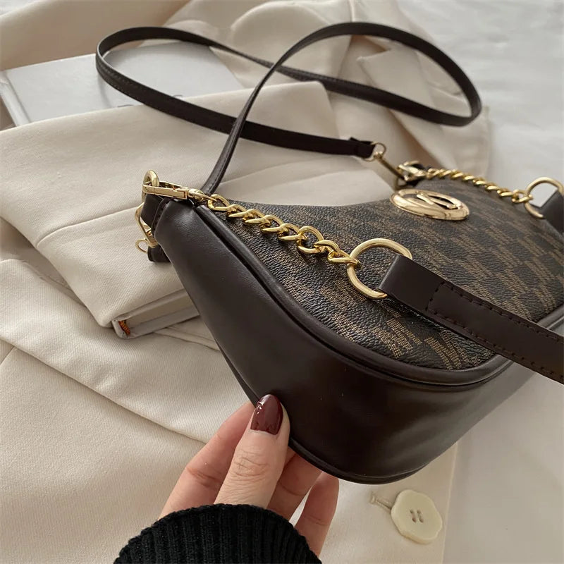 Letter-Print Shoulder Bag | Chain Detail & Crossbody Strap | Braviixx