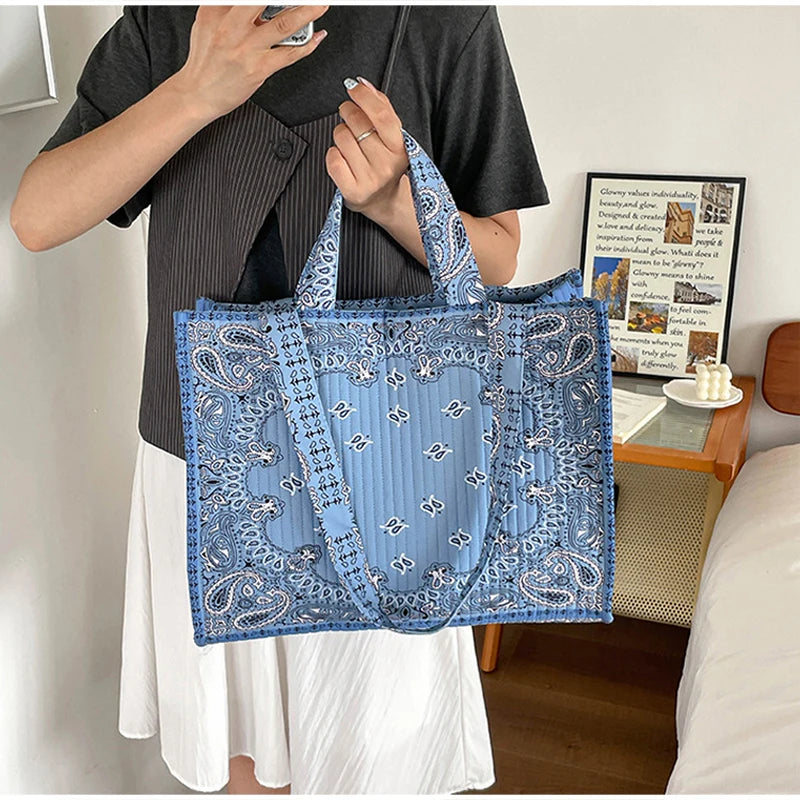 Women's Quilted Tote Bag | Paisley Print Large-Capacity Shoulder Handbag | Braviixx