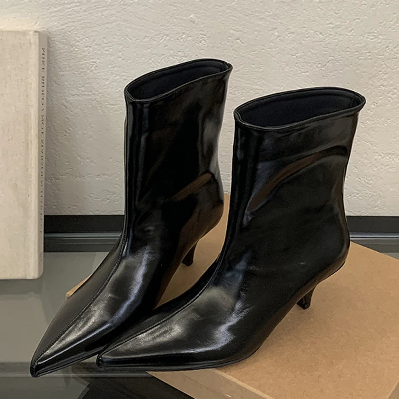 Women's Pointed-Toe Ankle Boots | Low Kitten Heel | Braviixx