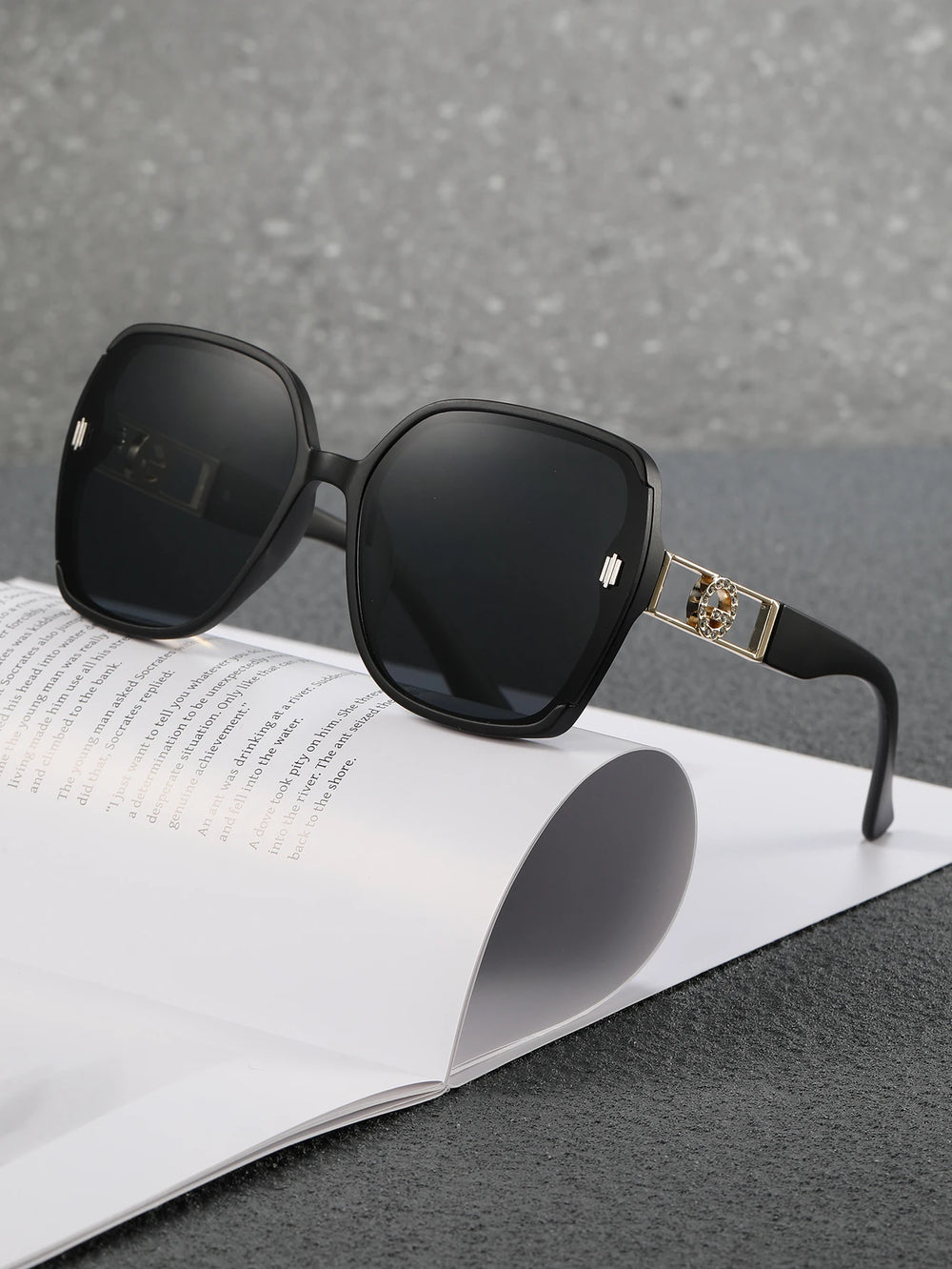 Women's Oversized Square Luxury Sunglasses | UV Protection · Gradient Lens · Gold Floral Hinge | 4 Colours | Braviixx