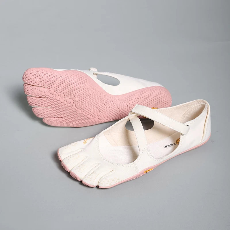 Five-Toe Flats | Cross-Strap Design & Rubber Sole | Braviixx