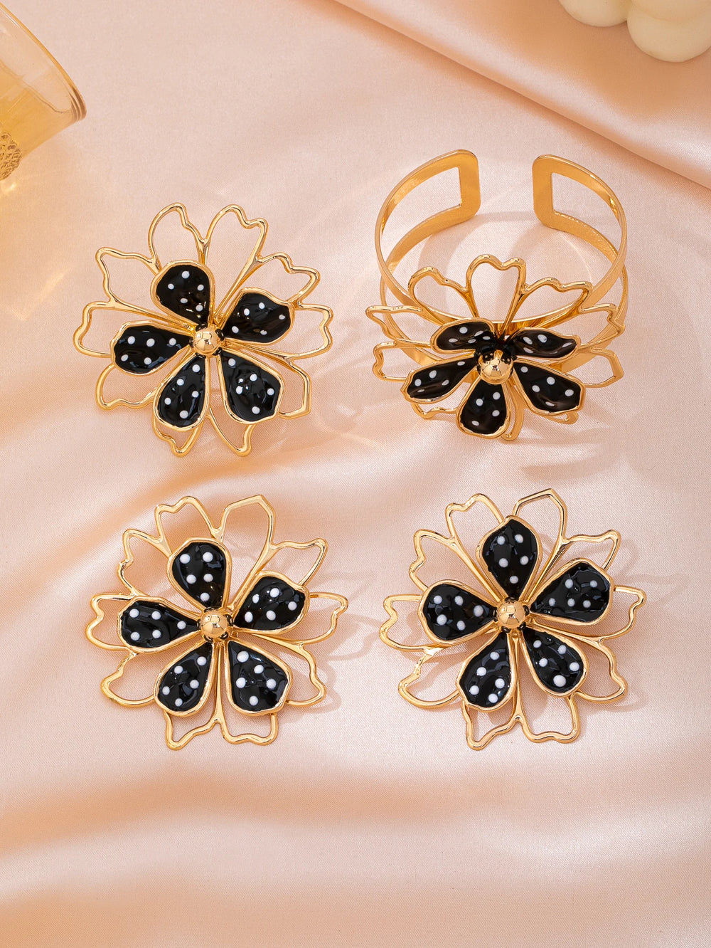 Women's Gold-Tone Flower Jewellery Set | Cuff Bracelet, Earrings & Ring | Braviixx