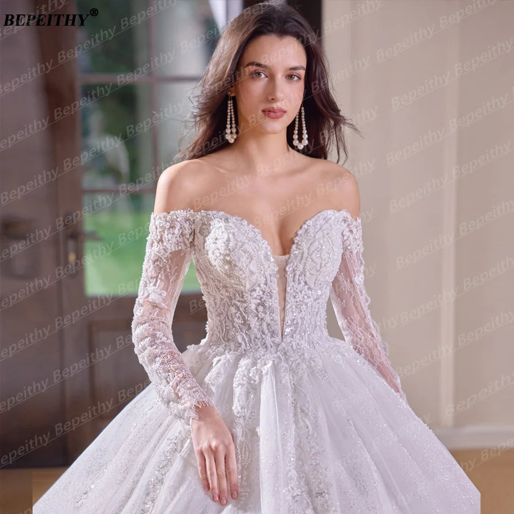 Sweetheart A-Line Wedding Dress | Long Sleeves & Court Train | Braviixx