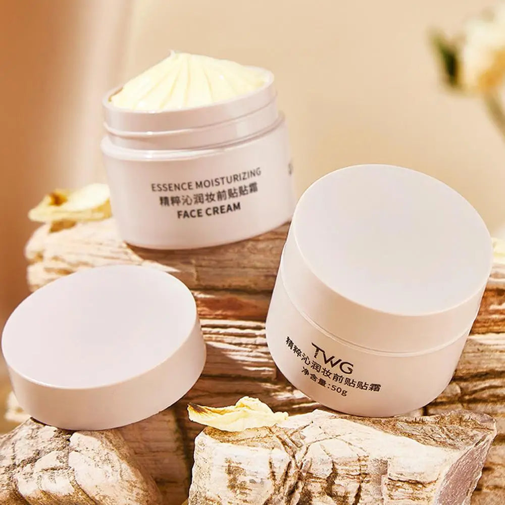 Apply the cream before makeup, moisturizing foundation cream - lasting moisturizing, creating a natural foundation