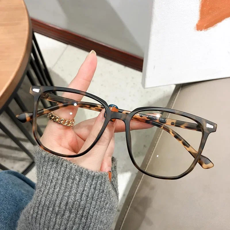 Women's Oversized Square Myopia Glasses | Blue Light Blocking · Anti-Reflective · Clear Lens | 7 Colours · 0 to -4.0 | Braviixx