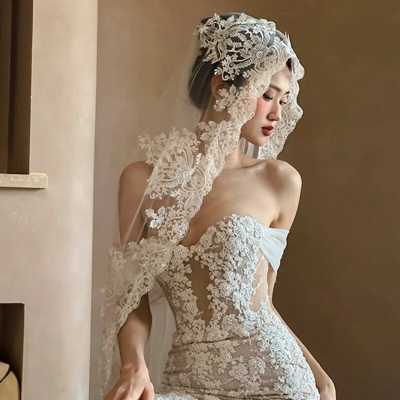 Lace-Edge Cathedral Bridal Veil | Vintage Single-Tier Style | Braviixx