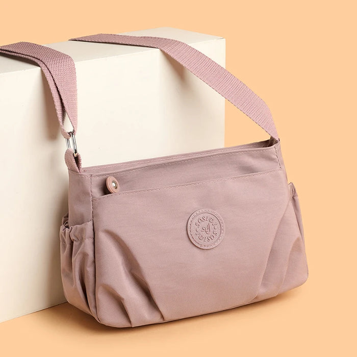 Simple new solid-color shoulder bag for women, lightweight and casual, versatile for all occasions, small square bag for outdoor