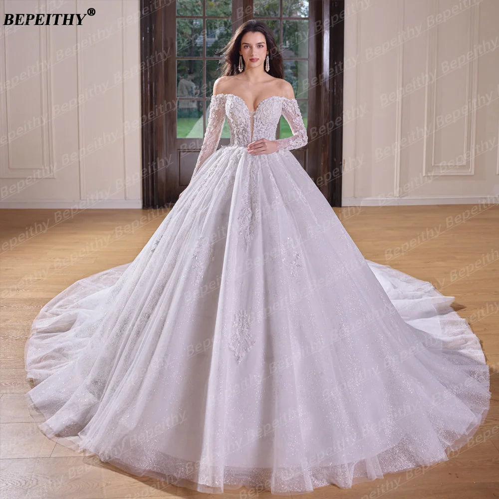 Sweetheart A-Line Wedding Dress | Long Sleeves & Court Train | Braviixx