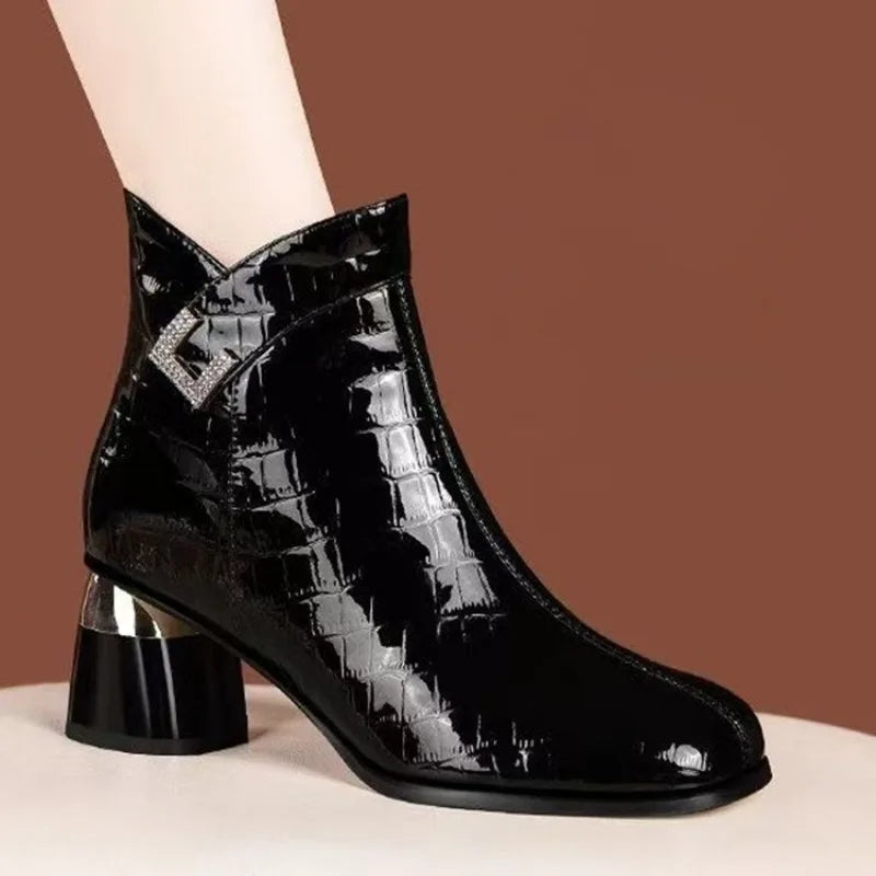 Croc-Effect Ankle Boots | Glossy Finish & Jewel Detail | Braviixx