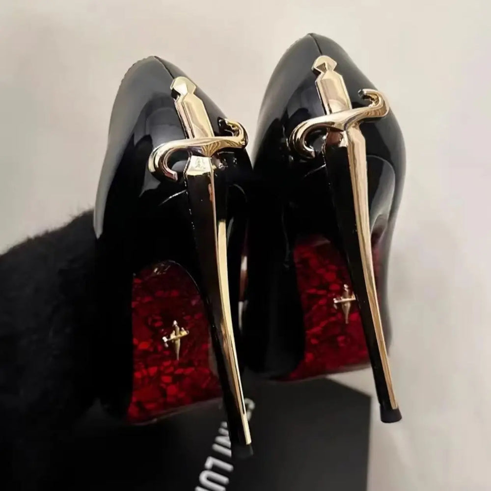 Pointed-Toe Pumps | Gold-Tone Sword-Shaped Heels | Braviixx