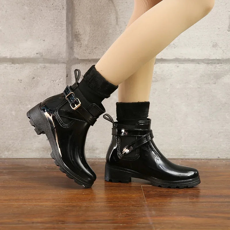 Glossy Ankle Rain Boots | Buckle Detail & Elastic Panels | Braviixx