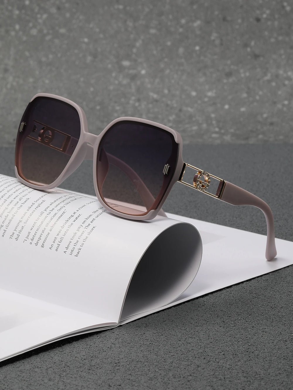 Women's Oversized Square Luxury Sunglasses | UV Protection · Gradient Lens · Gold Floral Hinge | 4 Colours | Braviixx