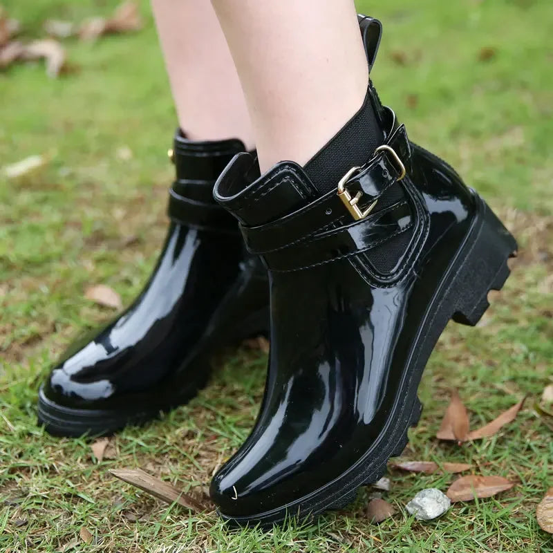 Glossy Ankle Rain Boots | Buckle Detail & Elastic Panels | Braviixx
