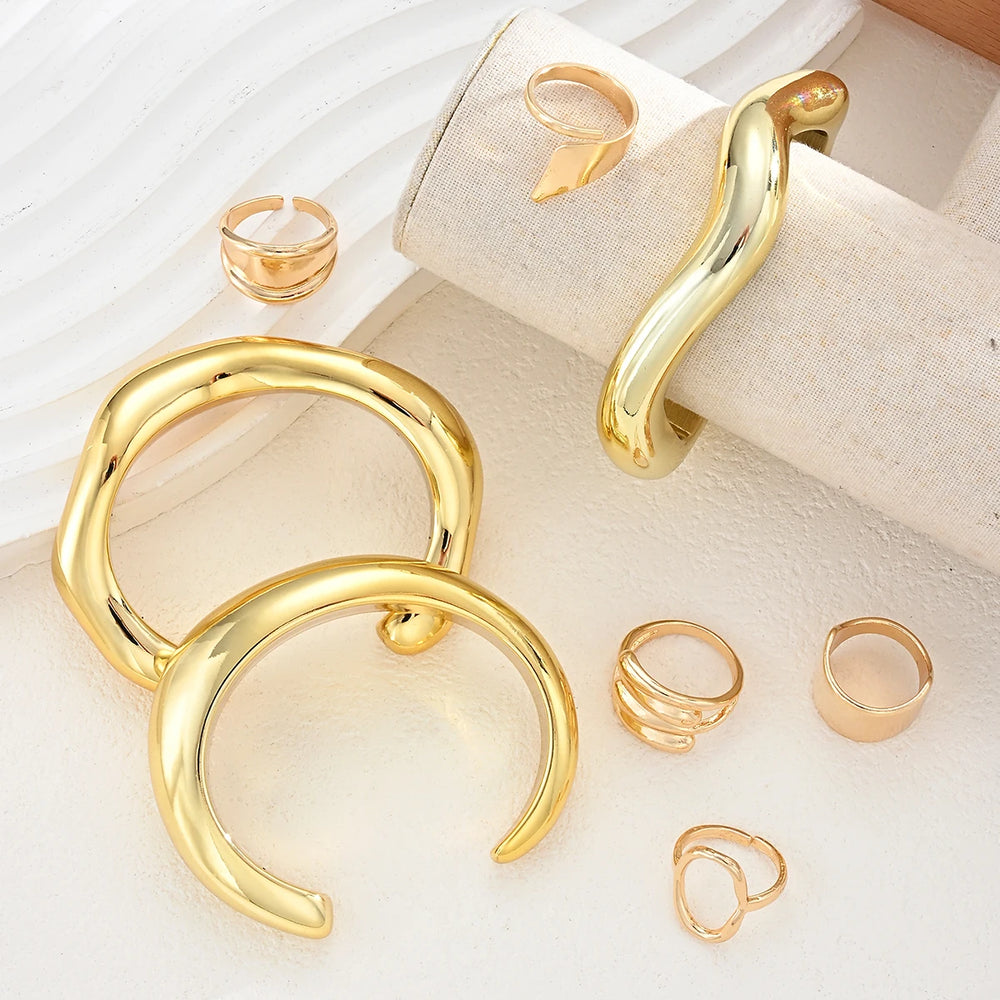 Women's 8-Piece Gold-Tone Jewellery Set | 3 Cuff Bracelets & 5 Rings | Braviixx