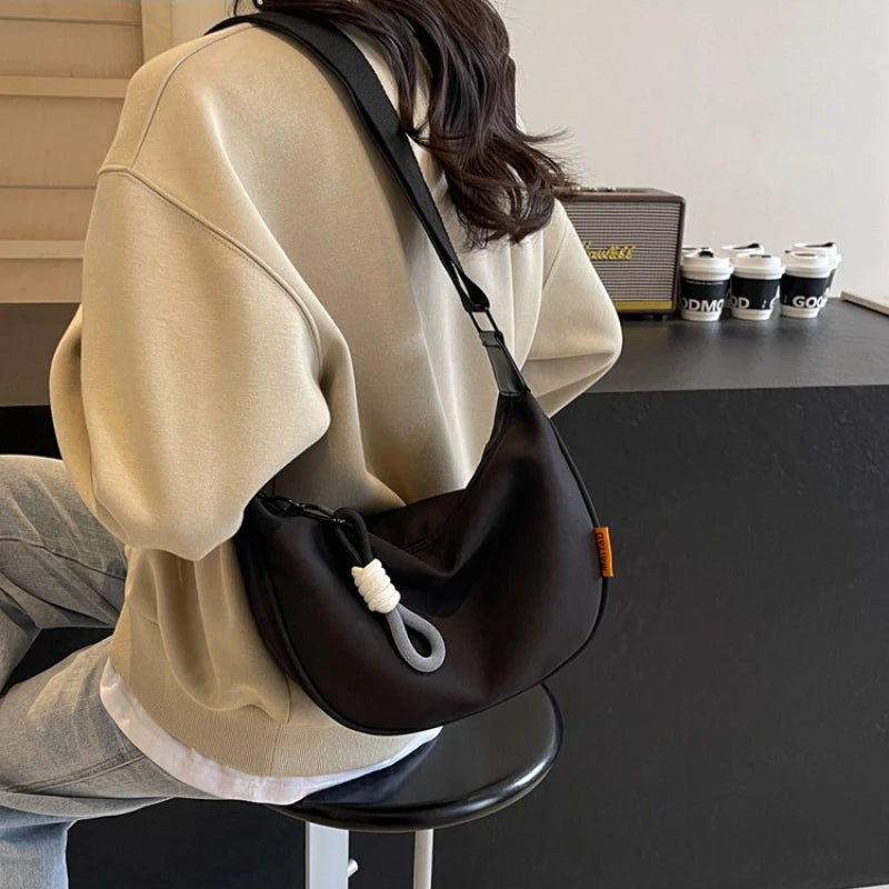 2026 New Fashion Crossbody Bag Simple Wide Shoulder Strap Design Single Shoulder Bag Original Style Commuting Dumpling Women Bag