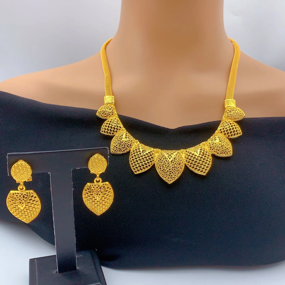 Women's Gold-Tone Jewellery Set | Statement Necklace & Matching Earrings | Braviixx