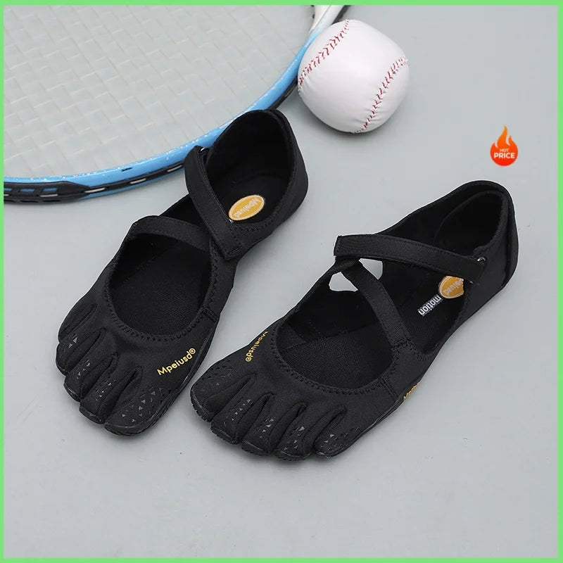 Five-Toe Flats | Cross-Strap Design & Rubber Sole | Braviixx