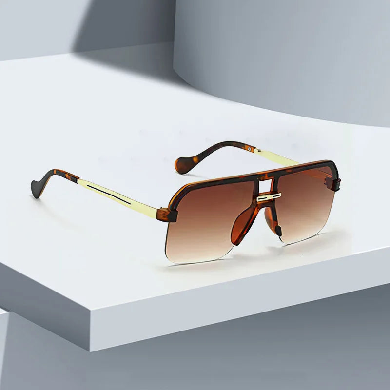 Women's Oversized Square Pilot Sunglasses | UV400 · Gradient Lens · Gold Temple | 6 Colours | Braviixx