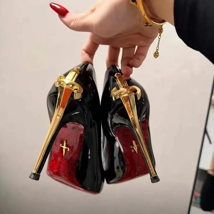 Pointed-Toe Pumps | Gold-Tone Sword-Shaped Heels | Braviixx