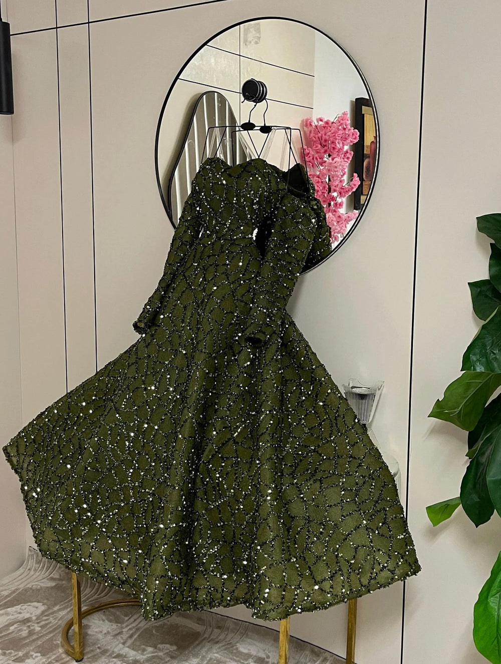 Halter Sequin Chiffon Ball Gown | Sleeveless Floor-Length Formal Prom & Evening Dress
