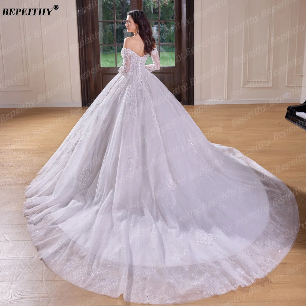 Sweetheart A-Line Wedding Dress | Long Sleeves & Court Train | Braviixx