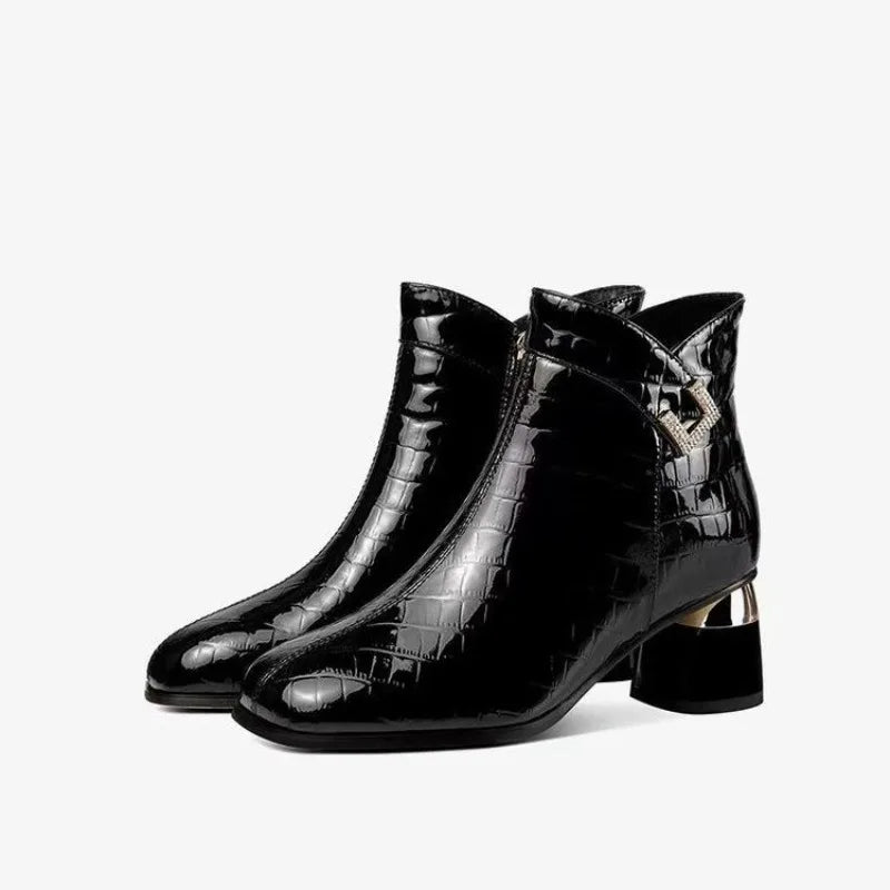 Croc-Effect Ankle Boots | Glossy Finish & Jewel Detail | Braviixx