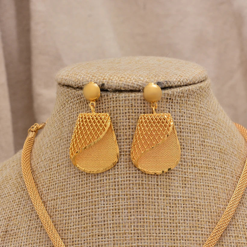 Women's Gold-Tone Jewellery | Statement Necklace & Earrings Options | Braviixx