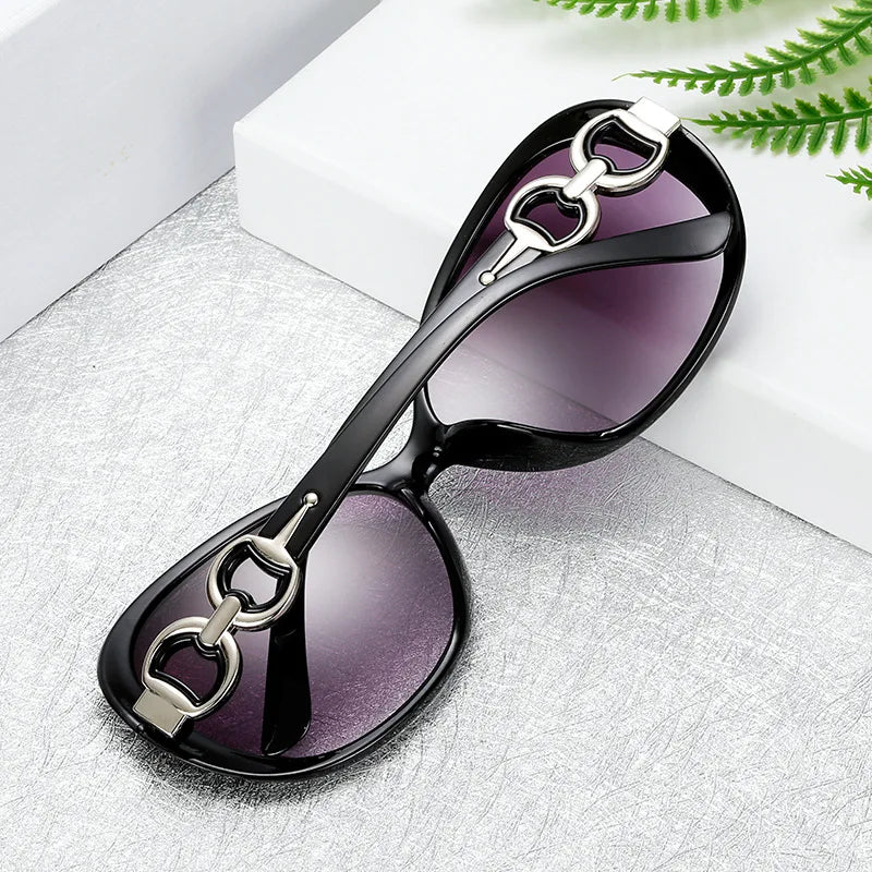 Women's Oversized Oval Luxury Sunglasses | UV400 · Gradient Lens · Silver Chain Hinge | 4 Colours | Braviixx
