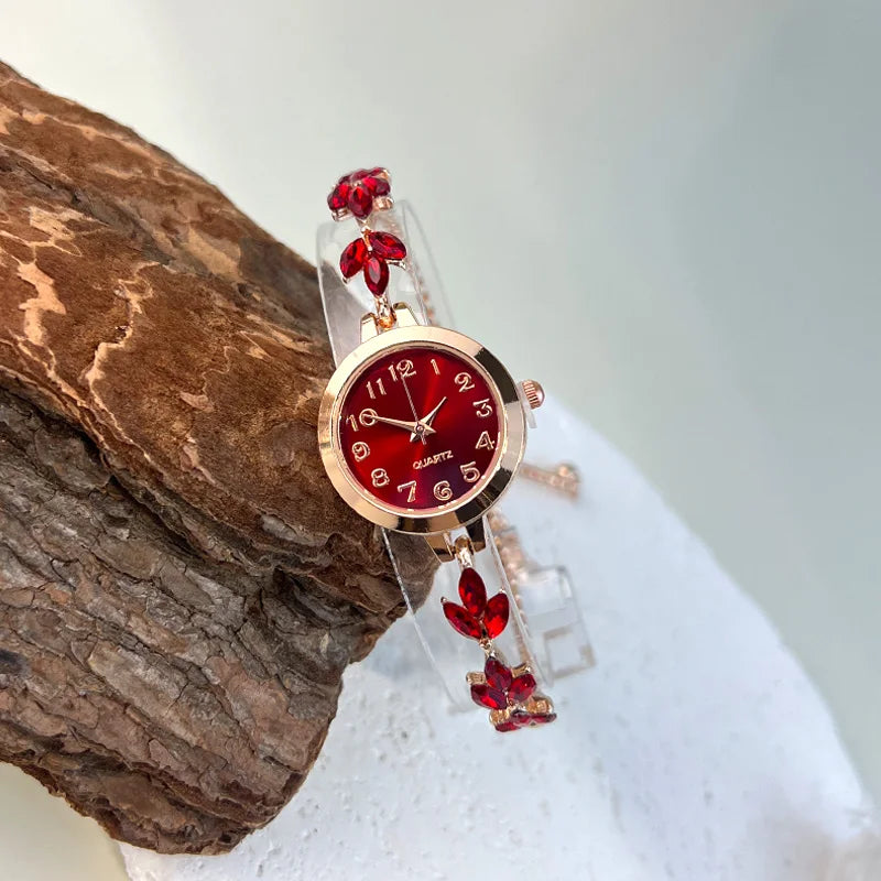Women's Round Arabic Dial Quartz Watch | Braviixx