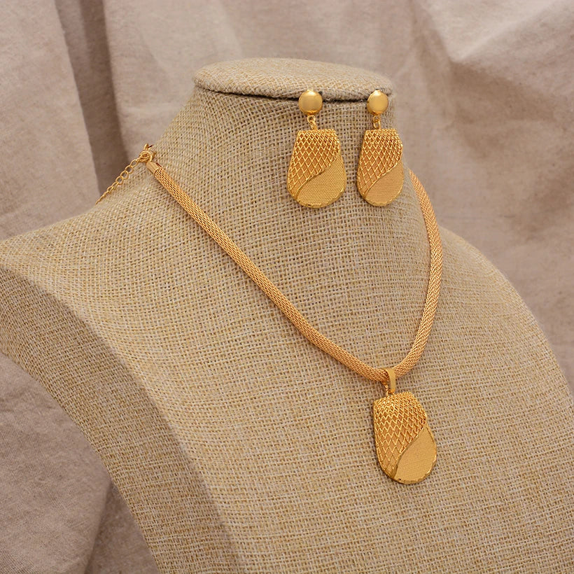 Women's Gold-Tone Jewellery | Statement Necklace & Earrings Options | Braviixx