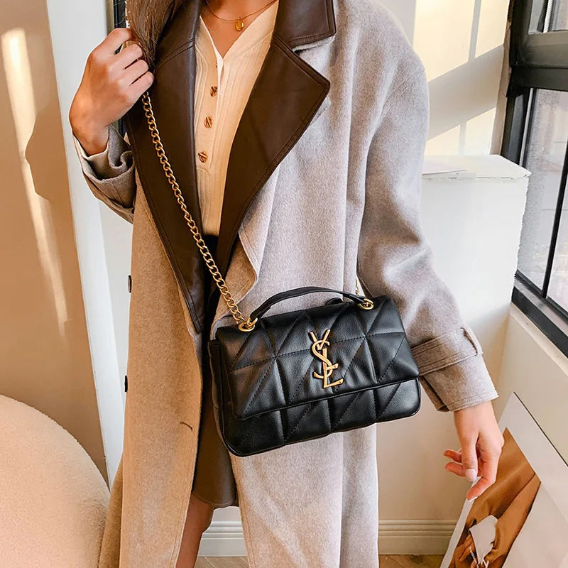 Women's Quilted Shoulder Bag | Chain Strap | Braviixx