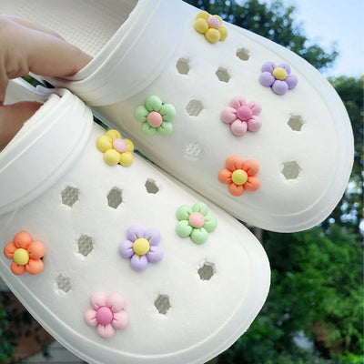 3D Flower Shoe Charms | Pastel Daisy Decorations | Set of 10 | DIY Shoe Accessories