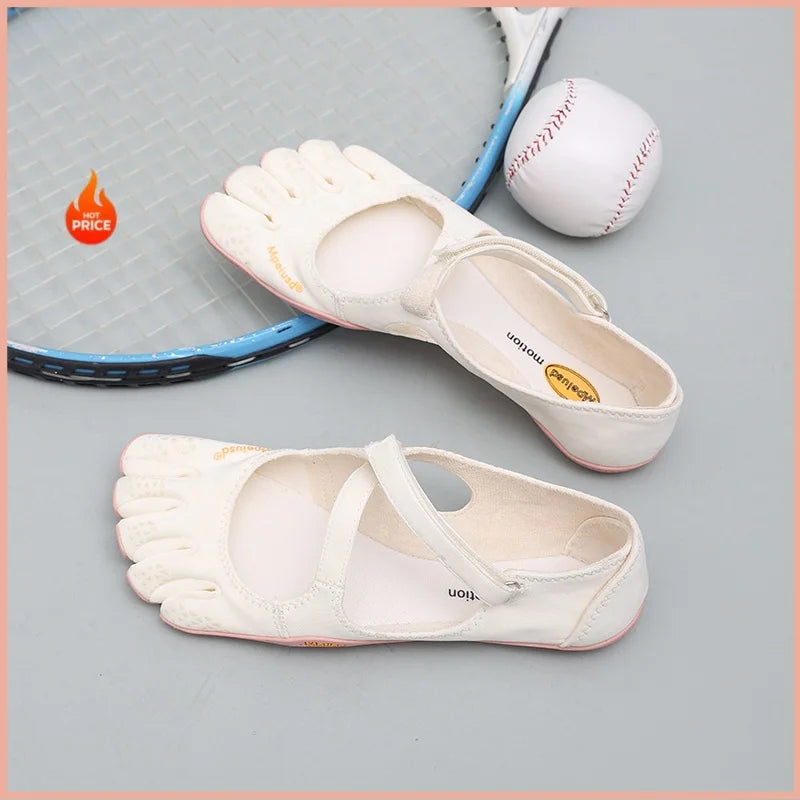 Five-Toe Flats | Cross-Strap Design & Rubber Sole | Braviixx