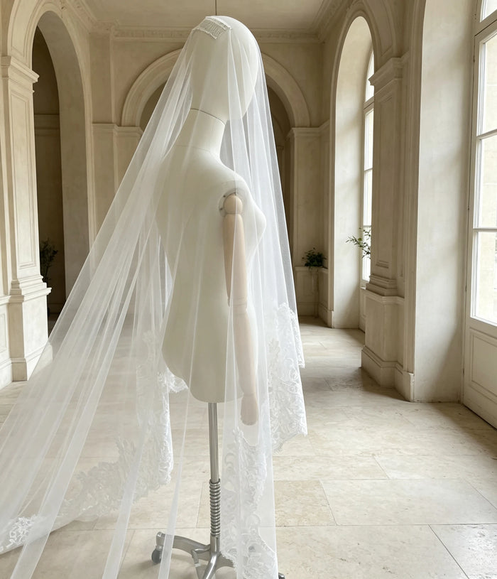 Lace-Edge Cathedral Bridal Veil | Two-Tier with Blusher | Braviixx