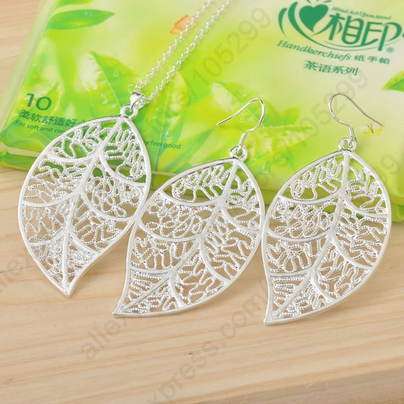 Women's Silver-Tone Leaf Jewellery Set | Openwork Pendant & Drop Earrings | Braviixx