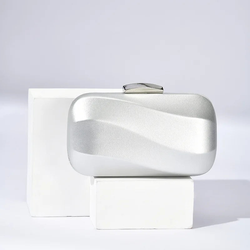Wave-Detail Evening Clutch | Chain Shoulder Bag | Braviixx