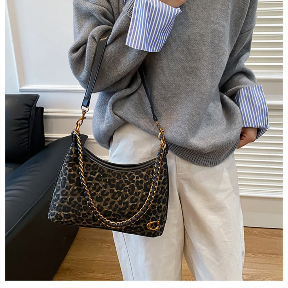 Leopard Print Shoulder Bag | Chain Detail | Braviixx