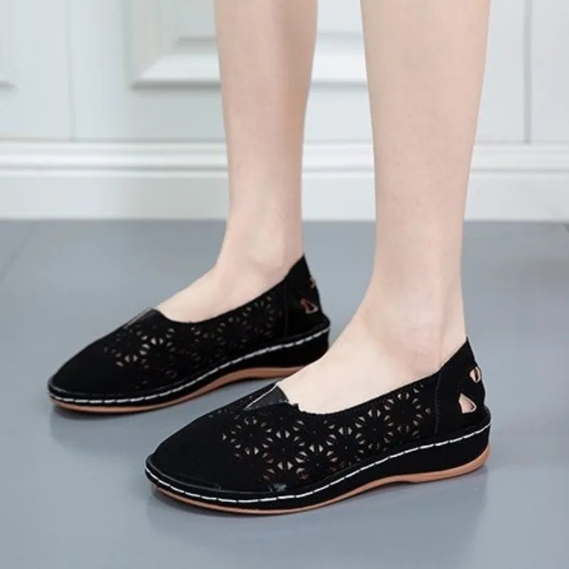 Cutout Slip-On Shoes | Round Toe & Low Wedge | Braviixx
