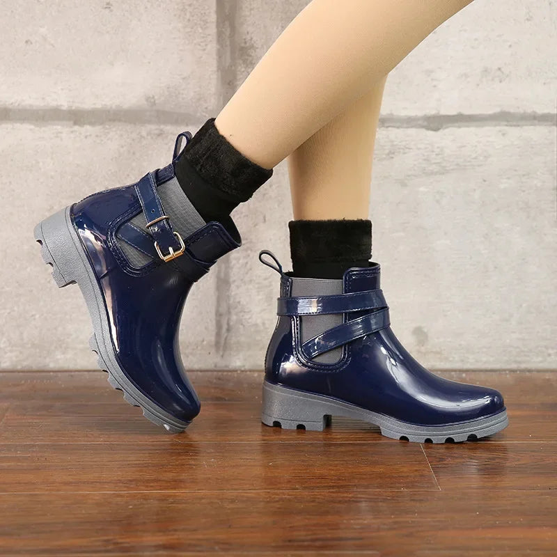 Glossy Ankle Rain Boots | Buckle Detail & Elastic Panels | Braviixx
