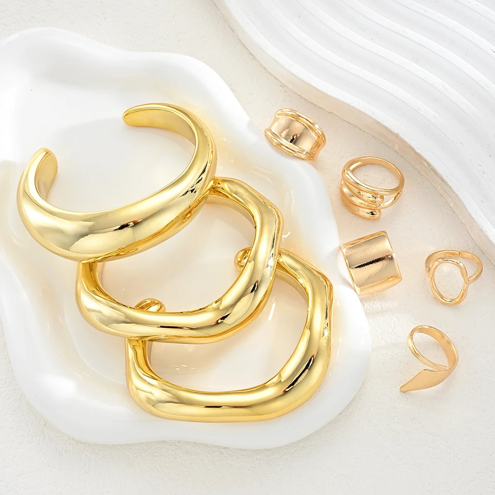 Women's 8-Piece Gold-Tone Jewellery Set | 3 Cuff Bracelets & 5 Rings | Braviixx